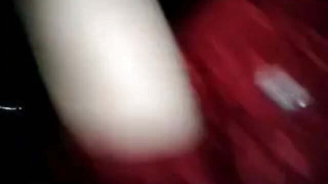 एशले ब्लू उसके चेहरे पर एक इंग्लिश सेक्सी शॉर्ट मूवी गर्म भार लेता है
