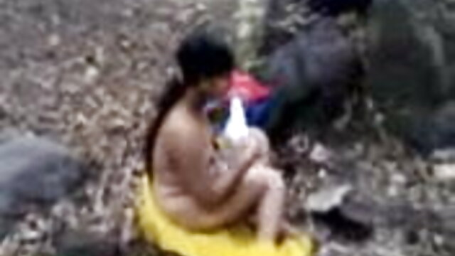 टेक्सास अफ्रीकी फूहड़ इंग्लिश सेक्सी फिल्म मूवी बनाम सफेद मुर्गा